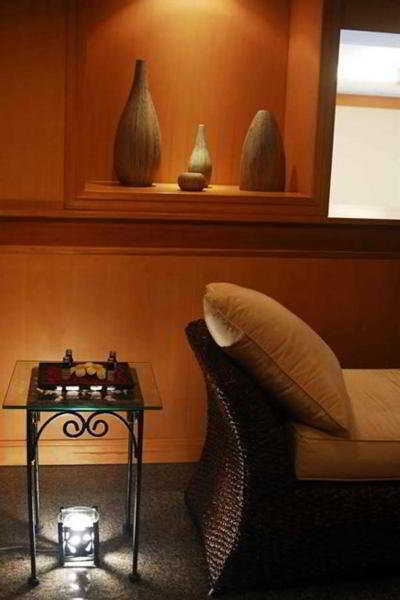 Suriwongse Tower Hotel